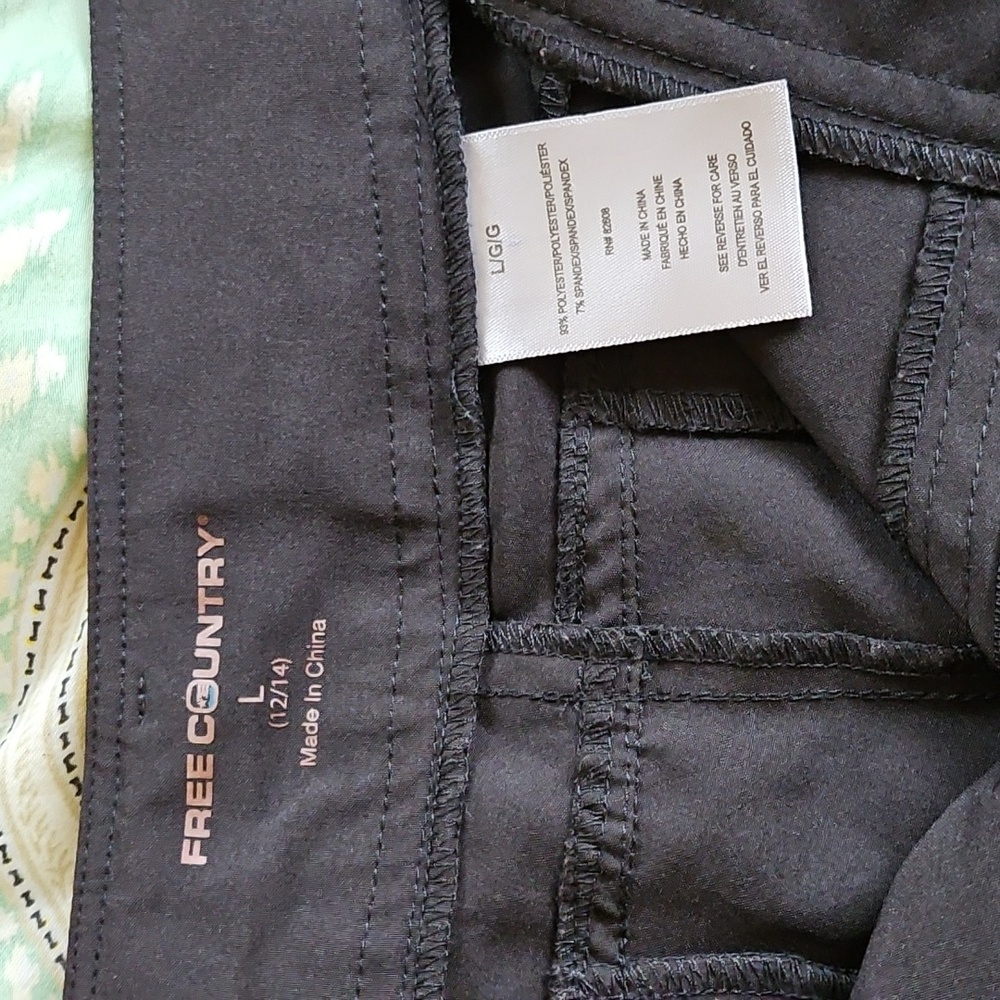 Free Country Shorts - Picture 3 of 5